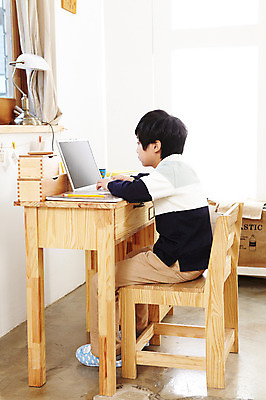 포토 JPG 학생 라이프스타일 어린이교육 교육 남자 어린이라이프 초등학생 어린이 포즈 의자 문구용품 조명 슬리퍼 실내 실내화 한명 사람 앉기 동양인 소년 상반신 10대 노트북 컴퓨터 연필 한국인 스탠드 책상 공부방 남자만 남자한명만 십대만 십대남자만 십대남자한명만 국내포토 1 가구 신발 모션 청소년 학용품 인종 내부 생활 전자제품 필기구 오브젝트 파일형식