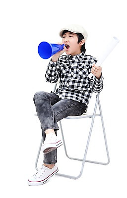 포토 JPG 전신 직업 모자 학생 라이프스타일 잡화 남자 어린이라이프 종이 초등학생 어린이 포즈 의자 모션 실내 한명 들기 사람 앉기 동양인 손짓 소년 10대 확성기 희망 외침 꿈 한국인 체험 감독 장래희망 영화감독 대본 남자만 남자한명만 십대만 십대남자만 십대남자한명만 국내포토 1 감정 가구 컨셉 청소년 인종 내부 생활 소리 파일형식