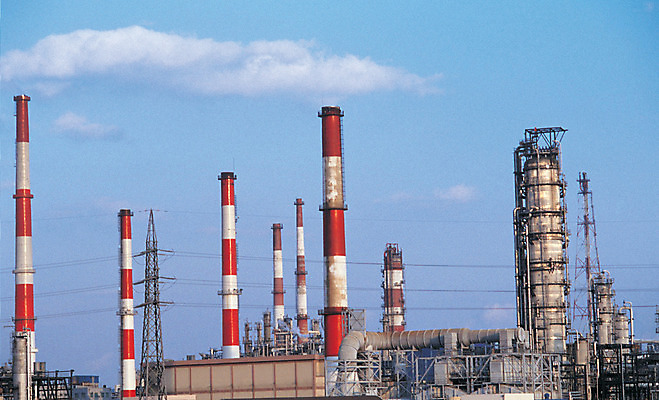 포토 JPG 주간 구름 건축물 산업 공장 공업 하늘 한국 굴뚝 사람없음 야외 건물 경제 기둥 도시 제조 제조업 공업도시 공업화 공장지대 제철소 국내포토 자연요소 건축 아시아 파일형식