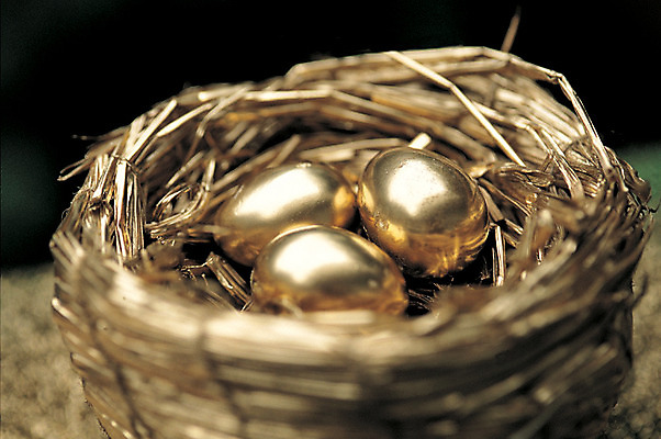 포토 JPG 컬러 백그라운드 근접촬영 사람없음 아웃포커스 계란 알 금색 세개 황금 둥지 볏짚 황금알 세알 국내포토 뷰포인트 촬영기법 3 짚 파일형식