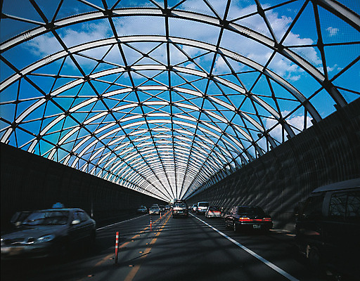 포토 JPG 주간 구름 아시아 도로 길 육상교통 교통수단 교통 교통시설 자동차 하늘 거리 한국 거리풍경 사람없음 야외 맑음 원근감 차도 고속도로 터널 아스팔트 차선_도로 국내포토 자연요소 나라 뷰포인트 날씨 풍경 시설 파일형식