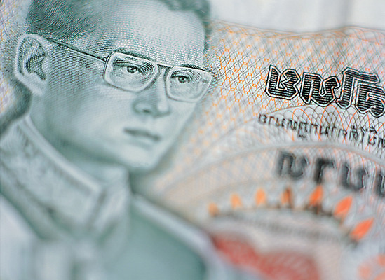 포토 JPG 문자 백그라운드 지폐 돈 비즈니스 태국 대화 근접촬영 사람없음 아웃포커스 금융 경제 역사 왕 오브젝트 외화 바트 타이화폐 태국어 태국지폐 국내포토 아시아 뷰포인트 촬영기법 말하기 재산 파일형식