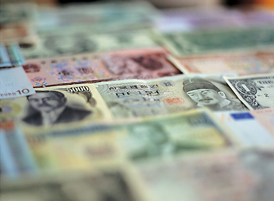 포토 JPG 백그라운드 지폐 돈 비즈니스 근접촬영 사람없음 아웃포커스 금융 경제 달러 유로 원화 엔 오브젝트 외화 환율 세계화폐 국내포토 뷰포인트 촬영기법 재산 파일형식