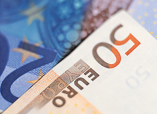 포토 JPG 문자 알파벳 영어 유럽 백그라운드 지폐 돈 비즈니스 근접촬영 사람없음 아웃포커스 금융 경제 하이앵글 숫자 유로 오브젝트 외화 20유로 50유로 유럽연합 국내포토 나라 뷰포인트 촬영기법 재산 파일형식