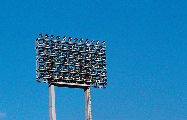 포토 JPG 주간 시설물 스포츠 로우앵글 스포츠시설 하늘 조명 사람없음 야외 맑음 경기장 광선 시설 야구장 조명시설 국내포토 자연요소 건축물 뷰포인트 날씨 파일형식