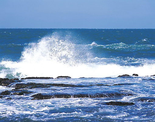 포토 JPG 주간 파도 바다 컬러 자연현상 자연 하늘 한국 풍경 해변 사람없음 야외 돌_바위 바위 급류 국내포토 자연요소 아시아 생태계 파일형식