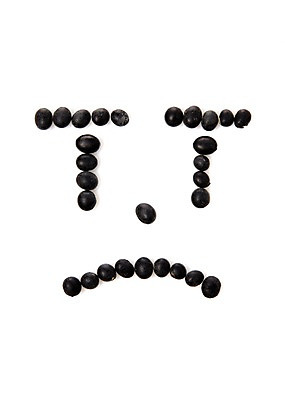 포토 JPG 스튜디오촬영 음식 식재료 콩 곡류 실내 표정 사람없음 농작물 검은색 슬픔 잡곡 검은콩 검정콩 국내포토 감정 컬러 농업 내부 파일형식