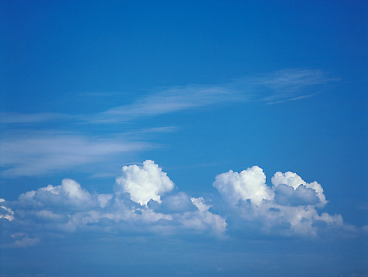 포토 JPG 주간 구름 컬러 자연 하늘 풍경 사람없음 야외 파란색 맑음 흰구름 국내포토 자연요소 날씨 생태계 파일형식 구름_자연