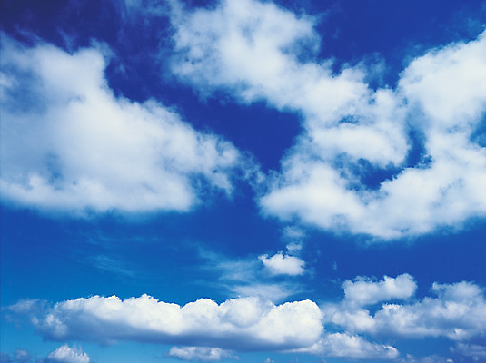 포토 JPG 주간 구름 컬러 자연 하늘 풍경 사람없음 야외 파란색 맑음 흰구름 국내포토 자연요소 날씨 생태계 파일형식 구름_자연