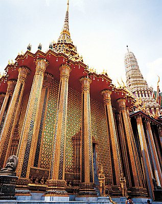 포토 JPG 주간 해외풍경 해외 건축물 건축 기독교 종교 로우앵글 컬러 불교 건축양식 종교건축 태국 종교시설 야외 건물 관광지 조형물 동상 조각상 여행객 동양건축 금색 사찰 사원 황금 불상 방콕 국내포토 자연요소 아시아 뷰포인트 여행 미술 사람 풍경 시설 파일형식 동양