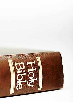 포토 JPG 스튜디오촬영 문자 알파벳 영어 기독교 종교 종교용품 기독교용품 실내 사람없음 성경 오브젝트 국내포토 내부 파일형식