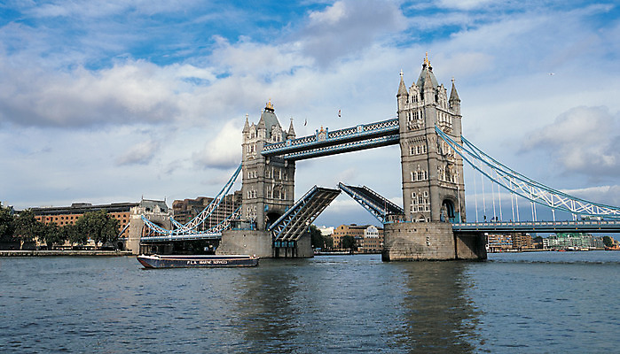 포토 JPG 주간 구름 해외풍경 해외 시설물 건축물 건축 유럽 유럽풍경 해외건축 서양건축 하늘 유럽건축 영국 파노라마 풍경 빌딩 사람없음 야외 건물 관광지 강 도시풍경 탑 도시 타워브릿지 상쾌 런던 템스강 가교 국내포토 자연요소 감정 나라 여행 잉글랜드 촬영기법 파일형식