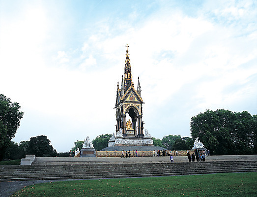 포토 JPG 주간 해외풍경 해외 건축물 공원 건축 유럽 조각 유럽풍경 해외건축 서양건축 영국 사람 풍경 여러명 야외 관광지 조형물 동상 조각상 여행객 기념비 런던 조각_조소 국내포토 자연요소 공공시설 나라 여행 다수 미술 기념물 조소 파일형식