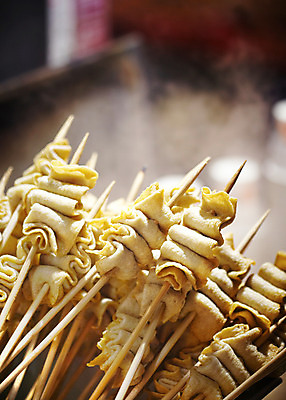 포토 JPG 한국문화 한식 음식 디저트 실내 사람없음 어묵 분식 어묵꼬치 국내포토 동양문화 한국 내부 꼬치 파일형식