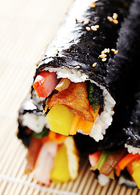 포토 JPG 스튜디오촬영 한국문화 한식 음식 실내 사람없음 분식 김밥 김발 국내포토 동양문화 한국 내부 파일형식