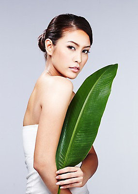 포토 JPG 스튜디오촬영 외국인 식물 해외기획촬영 우먼라이프 라이프스타일 웰빙 여자 2010년태국 포즈 잎 모션 실내 한명 들기 사람 동양인 상반신 20대 성인 라이프 뷰티 매끈함 순수 청순 의료성형뷰티 여자만 여자한명만 성인여자만 청년만 청년여자만 성인한명만 청년여자한명만 성인여자한명만 성인만 국내포토 1 컨셉 인종 청년 내부 생활 감각 파일형식