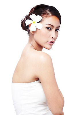 포토 JPG 스튜디오촬영 외국인 식물 해외기획촬영 우먼라이프 라이프스타일 웰빙 여자 꽃 2010년태국 포즈 모션 실내 한명 사람 동양인 상반신 20대 성인 라이프 뷰티 흰색 매끈함 순수 플루메리아 플랭지파니 청순 의료성형뷰티 여자만 여자한명만 성인여자만 청년만 청년여자만 성인한명만 청년여자한명만 성인여자한명만 성인만 국내포토 1 컬러 컨셉 인종 청년 내부 생활 감각 파일형식