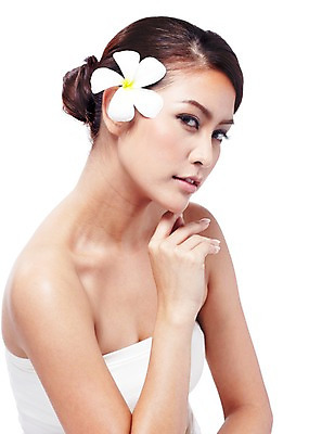 포토 JPG 스튜디오촬영 외국인 식물 해외기획촬영 우먼라이프 라이프스타일 웰빙 여자 꽃 2010년태국 포즈 모션 실내 한명 사람 동양인 상반신 20대 성인 라이프 뷰티 흰색 매끈함 순수 플루메리아 플랭지파니 청순 의료성형뷰티 여자만 여자한명만 성인여자만 청년만 청년여자만 성인한명만 청년여자한명만 성인여자한명만 성인만 국내포토 1 컬러 컨셉 인종 청년 내부 생활 감각 파일형식