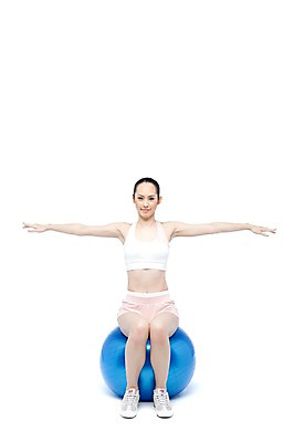 포토 JPG 스튜디오촬영 전신 서양인 외국인 해외기획촬영 우먼라이프 라이프스타일 웰빙 여자 2011년태국 포즈 운동화 몸매관리 다이어트 공 실내 건강 한명 서기 웃음 사람 앉기 20대 성인 라이프 운동복 운동 뷰티 운동기구 스트레칭 짐볼 몸매 의료성형뷰티 여자만 여자한명만 성인여자만 청년만 청년여자만 성인한명만 청년여자한명만 성인여자한명만 성인만 국내포토 1 옷 신발 모션 표정 인종 청년 내부 생활 헬스 파일형식