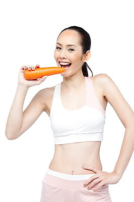 포토 JPG 스튜디오촬영 서양인 외국인 해외기획촬영 우먼라이프 라이프스타일 웰빙 여자 2011년태국 음식 허리손 포즈 몸매관리 다이어트 채소 모션 실내 건강 한명 서기 들기 사람 상반신 20대 성인 라이프 운동복 뷰티 당근 먹기 몸매 의료성형뷰티 여자만 여자한명만 성인여자만 청년만 청년여자만 성인한명만 청년여자한명만 성인여자한명만 성인만 국내포토 1 옷 뿌리채소 인종 청년 내부 생활 파일형식