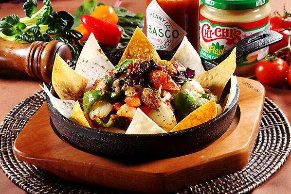 포토 JPG 스튜디오촬영 접시 음식 방울토마토 피망 실내 요리 사람없음 받침대 안주 토르티야 파히타 국내포토 식기 토마토 채소 내부 멕시코음식 파일형식