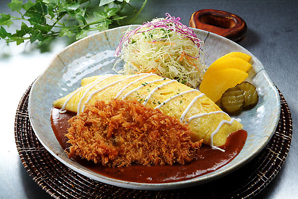 포토 JPG 스튜디오촬영 그릇 접시 음식 잎 밥 실내 요리 사람없음 샐러드 튀김 돈가스 받침대 피클 단무지 오므라이스 국내포토 식물 식기 내부 커틀릿 계란요리 절임 파일형식