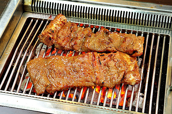 포토 JPG 스튜디오촬영 실내 요리 사람없음 갈비 불판 숯불 양념갈비 갈비구이 숯불갈비 숯불구이 국내포토 육류 내부 구이 파일형식