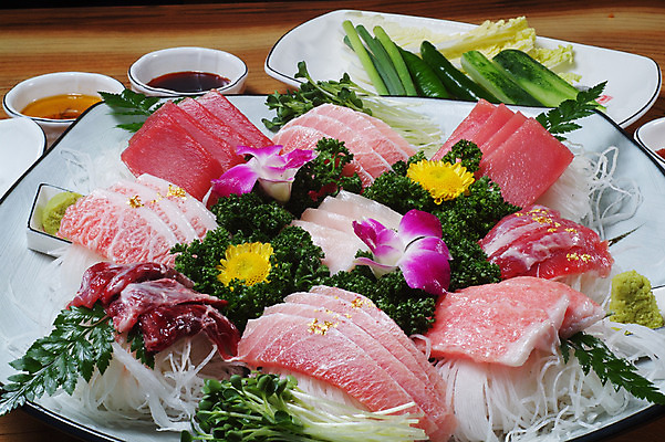 포토 JPG 스튜디오촬영 그릇 꽃 음식 일본문화 고추 오이 실내 요리 사람없음 장식 생선회 회 고추냉이 참치 무순 모듬회 참치회 일본음식 마늘종 국내포토 식물 동양문화 식기 줄기 외국문화 채소 마늘 어류 내부 양념 새싹채소 파일형식