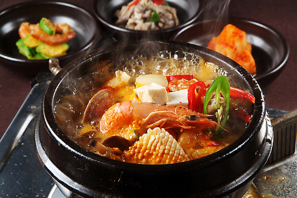 포토 JPG 스튜디오촬영 그릇 한식 고추 반찬 조개 새우 실내 요리 사람없음 깍두기 된장찌개 해산물 뚝배기 오징어 두부 버섯무침 해물된장찌개 호박무침 국내포토 식기 음식 채소 어패류 김치 연체동물 갑각류 내부 수중동물 찌개 무침 파일형식