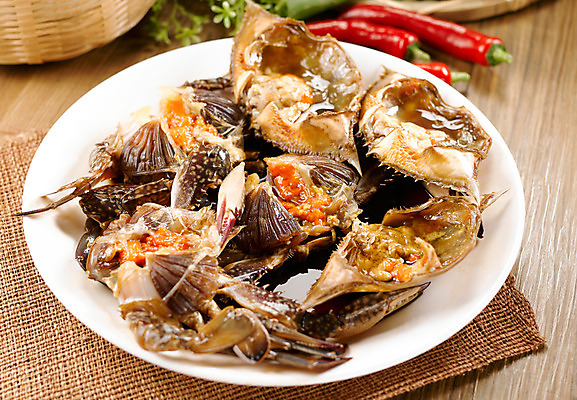 포토 JPG 스튜디오촬영 한국문화 그릇 접시 한식 음식 채소 고추 실내 요리 사람없음 게 받침대 해산물 홍고추 게장 간장게장 국내포토 동양문화 식기 한국 갑각류 내부 게요리 파일형식