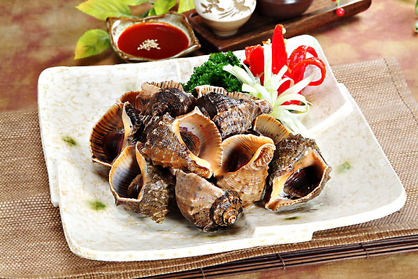 포토 JPG 스튜디오촬영 그릇 접시 음식 잎 실내 파슬리 요리 사람없음 장식 소라 받침대 해산물 소라구이 소라찜 국내포토 식물 식기 채소 어패류 내부 조개구이 파일형식