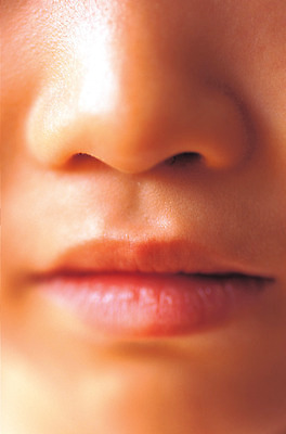 포토 JPG 얼굴 신체 의학 건강 병원 한명 사람 근접촬영 앞모습 아웃포커스 신체부위 치료 입 입술 코 국내포토 1 뷰포인트 촬영기법 파일형식