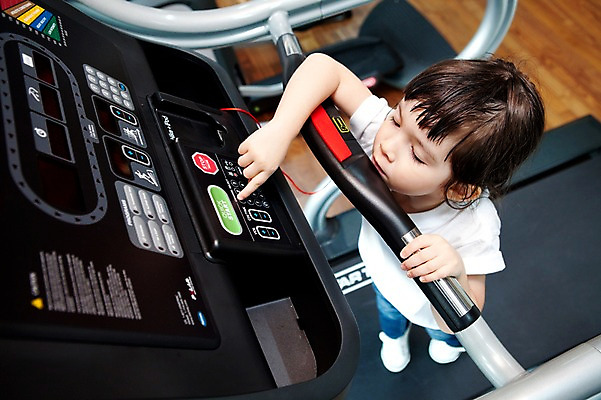 포토 JPG 전신 서양인 외국인 해외기획촬영 라이프스타일 여자 2011년태국 딸 어린이 포즈 실내 건강 한명 서기 사람 소녀 상반신 라이프 운동 건강관리 운동기구 헬스장 자녀 목표 열정 런닝머신 운동기계 여자만 여자한명만 어린이만 소녀한명만 국내포토 1 감정 컨셉 가족 모션 관리 인종 내부 생활 헬스 소녀만 파일형식