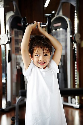 포토 JPG 서양인 외국인 해외기획촬영 라이프스타일 2011년태국 남자 아들 어린이 포즈 실내 건강 한명 서기 사람 소년 상반신 라이프 운동 건강관리 운동기구 아령 헬스장 자녀 목표 열정 운동기계 남자만 남자한명만 어린이만 소년한명만 국내포토 1 감정 컨셉 가족 모션 관리 인종 내부 생활 헬스 소년만 파일형식