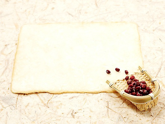 포토 JPG 스튜디오촬영 한국문화 한국전통 전통 종이 열쇠 곡류 전통소품 한국 사람없음 한지 오브젝트 키_도구 팥 국내포토 동양문화 아시아 실내 도구 파일형식