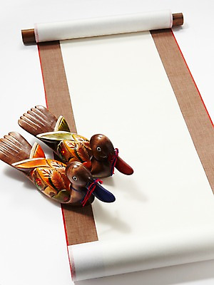 포토 JPG 스튜디오촬영 한국문화 한국전통 전통 종이 인형 전통소품 한국 실내 사람없음 장식 원앙 오브젝트 족자 국내포토 동양문화 아시아 조류 내부 파일형식