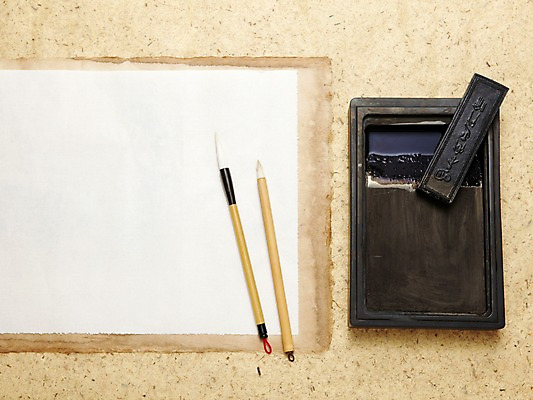 포토 JPG 스튜디오촬영 한국문화 한국전통 전통 서예 전통소품 한국 실내 사람없음 붓 먹 한지 오브젝트 벼루 서예용품 화선지 국내포토 동양문화 아시아 종이 문구용품 내부 파일형식