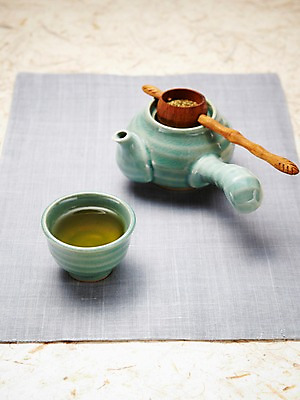 포토 JPG 스튜디오촬영 한국문화 한국전통 전통 잎 전통소품 한국 실내 사람없음 차 다기 천 한지 오브젝트 국내포토 식물 동양문화 아시아 종이 음료 내부 직물 다도 파일형식