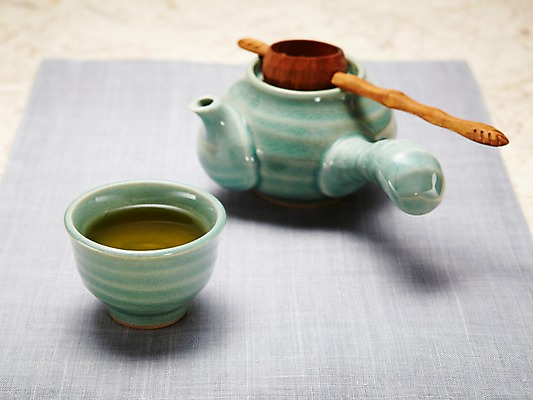 포토 JPG 스튜디오촬영 한국문화 한국전통 전통 잎 전통소품 한국 실내 사람없음 차 다기 천 한지 오브젝트 국내포토 식물 동양문화 아시아 종이 음료 내부 직물 다도 파일형식