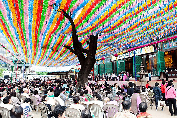 포토 JPG 종교 불교 사람 풍경 이벤트 야외 부처님오신날 기도 사찰 의식 군중 불공 조계사 국내포토 기념일 종교건축 종로 파일형식