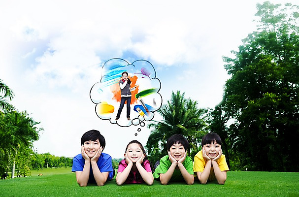 PSD 나무 편집 편집이미지 어린이교육 교육 어린이 엎드리기 상상 하늘 사람 소녀 소년 잔디 여러명 희망 꿈 체험 숲 장래희망 어린이만 이미지편집 식물 여자 남자 감정 다수 컨셉 모션 파일형식