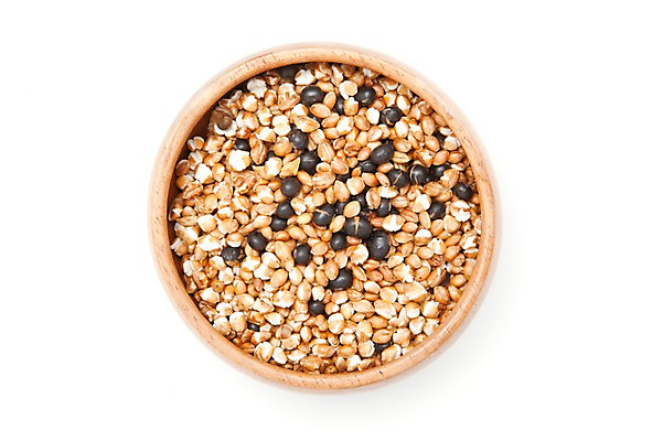 포토 JPG 스튜디오촬영 그릇 음식 재료 의학 콩 곡류 실내 누끼 사람없음 치료 하이앵글 한의학 약재 한약재 한약 오브젝트 잡곡 검정콩 쥐눈이콩 국내포토 식기 뷰포인트 내부 약 파일형식