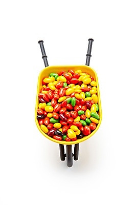 포토 JPG 스튜디오촬영 그릇 음식 화이트데이 디저트 실내 사탕 누끼 이벤트 사람없음 하이앵글 컬러풀 여러개 수레 미니어처 운반 오브젝트 군것질 초코볼 국내포토 식기 뷰포인트 컬러 다수 데이이벤트 내부 모형 초콜릿 카트 파일형식