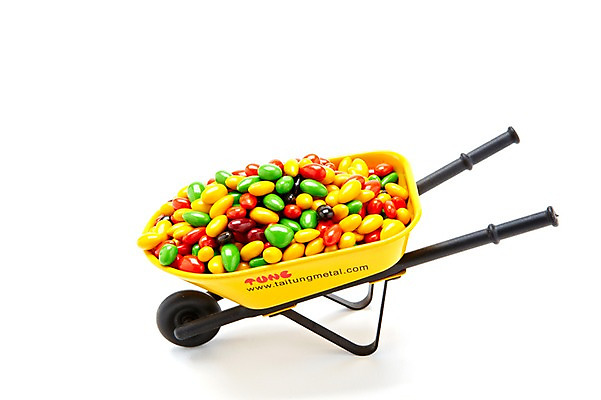 포토 JPG 스튜디오촬영 그릇 음식 화이트데이 디저트 실내 사탕 누끼 이벤트 사람없음 컬러풀 여러개 수레 미니어처 운반 오브젝트 군것질 초코볼 국내포토 식기 컬러 다수 데이이벤트 내부 모형 초콜릿 카트 파일형식