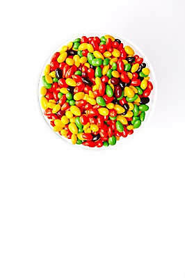 포토 JPG 스튜디오촬영 그릇 접시 음식 다수 화이트데이 디저트 실내 사탕 누끼 이벤트 사람없음 하이앵글 컬러풀 여러개 오브젝트 군것질 초코볼 국내포토 식기 뷰포인트 컬러 데이이벤트 내부 초콜릿 파일형식