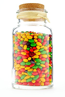 포토 JPG 스튜디오촬영 음식 다수 화이트데이 유리병 디저트 실내 사탕 선물 누끼 이벤트 사람없음 컬러풀 여러개 병 오브젝트 담기 군것질 초코볼 국내포토 식기 컬러 모션 데이이벤트 병_용기 내부 초콜릿 파일형식