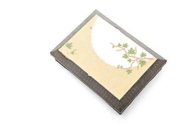 포토 JPG 스튜디오촬영 한국전통 전통 전통문화 패턴 포장 실내 선물포장 선물 누끼 이벤트 사람없음 선물상자 상자 하이앵글 한개 전통무늬 전통문양 한지 오브젝트 전통상자 전통포장 한지공예 국내포토 1 문양 종이 문화 뷰포인트 무늬 한국 내부 공예 파일형식