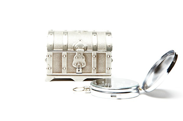 포토 JPG 스튜디오촬영 생활용품 컨셉 비즈니스 자물쇠 실내 누끼 안전 사람없음 사무용품 도구 나침반 방향 오브젝트 보관함 잠금 보안 금고 위치 국내포토 문구용품 내부 파일형식