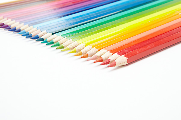 포토 JPG 스튜디오촬영 컬러 문구용품 학용품 색연필 실내 미술 사람없음 아웃포커스 컬러풀 필기구 여러개 미술도구 오브젝트 일렬 국내포토 다수 문화예술 촬영기법 내부 파일형식