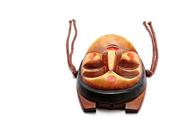 포토 JPG 스튜디오촬영 한국문화 한국전통 전통 전통문화 문화 줄 컬러 전통소품 한국 실내 표정 가면 웃음 누끼 사람없음 목재 한개 갈색 골동품 끈 얼굴모양 오브젝트 공예품 전통공예 탈 목공예 민속공예 가면극 각시탈 곤지 연지 연지곤지 탈놀이 국내포토 모양 나무 1 동양문화 아시아 얼굴 재료 내부 전통놀이 공예 연극 파일형식